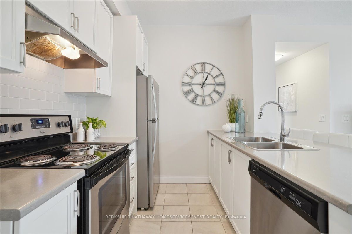2486 Old Bronte Rd, #503