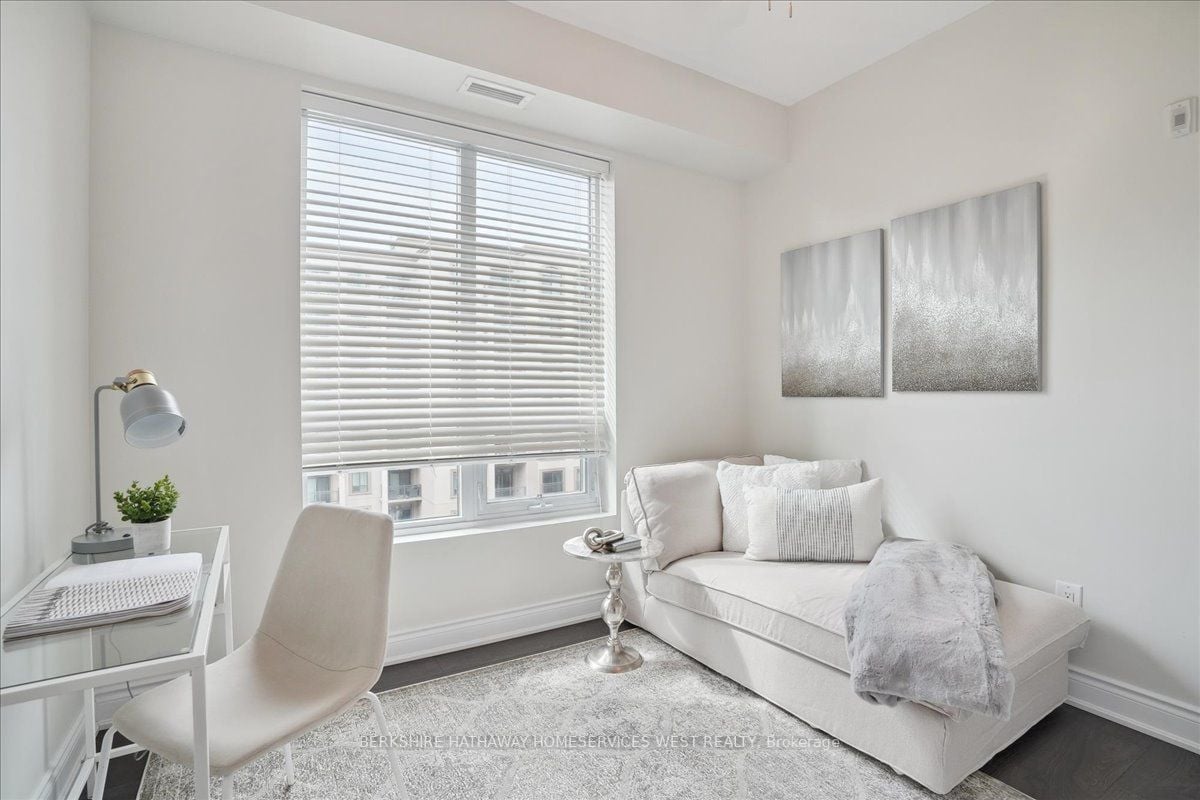 2486 Old Bronte Rd, #503