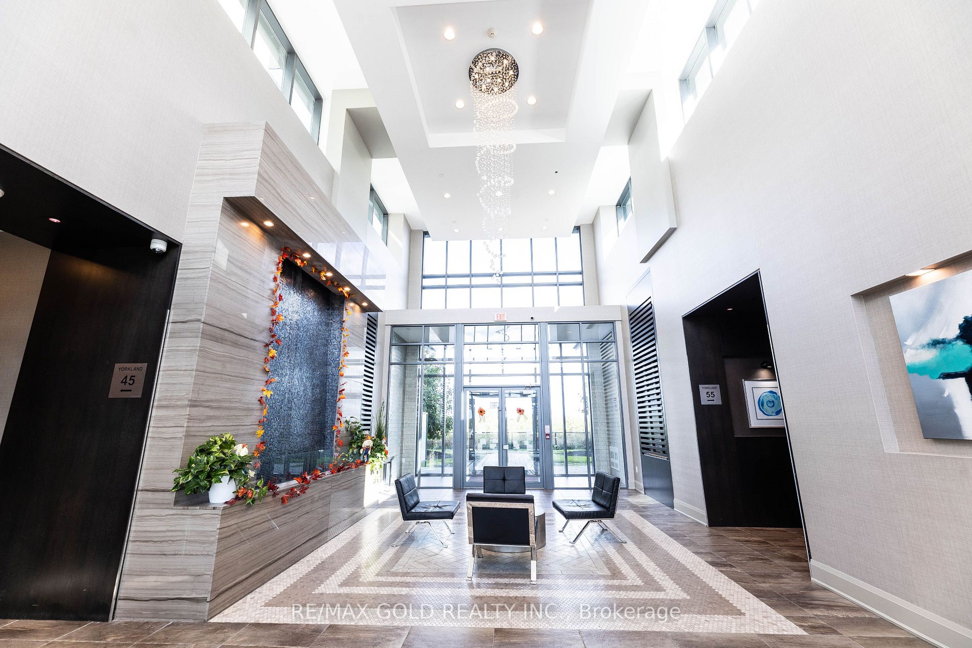 55 Yorkland Blvd, #704