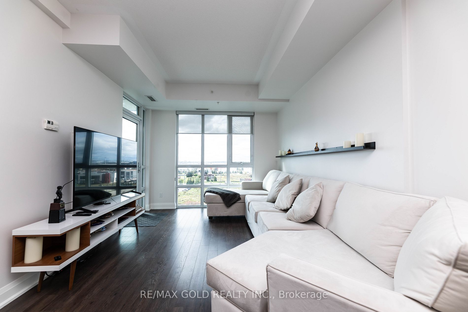 55 Yorkland Blvd, #704