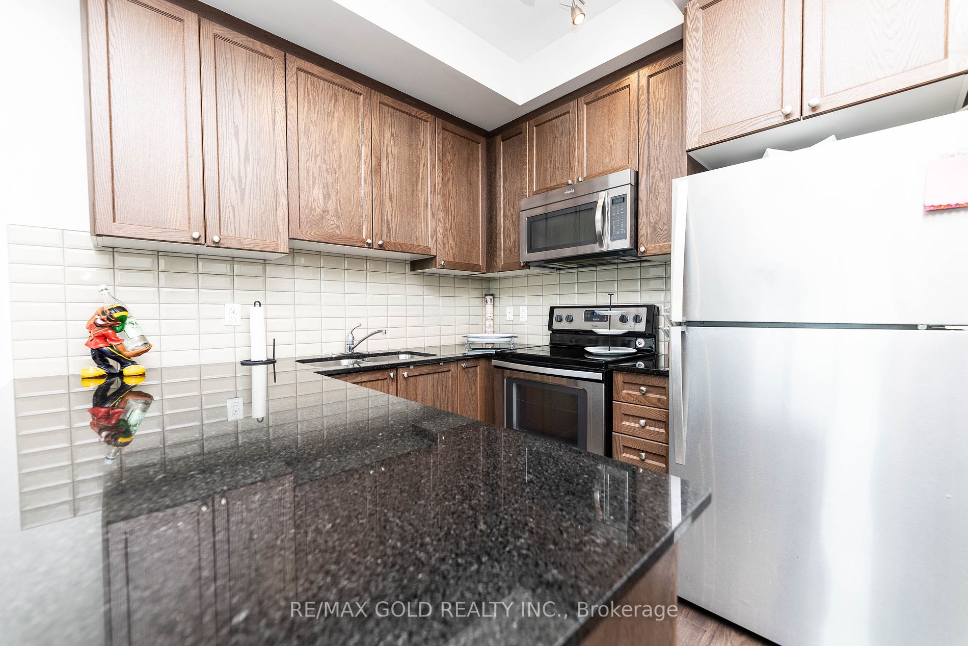 55 Yorkland Blvd, #704