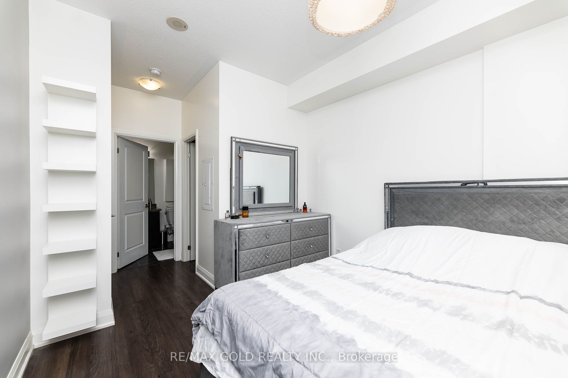 55 Yorkland Blvd, #704