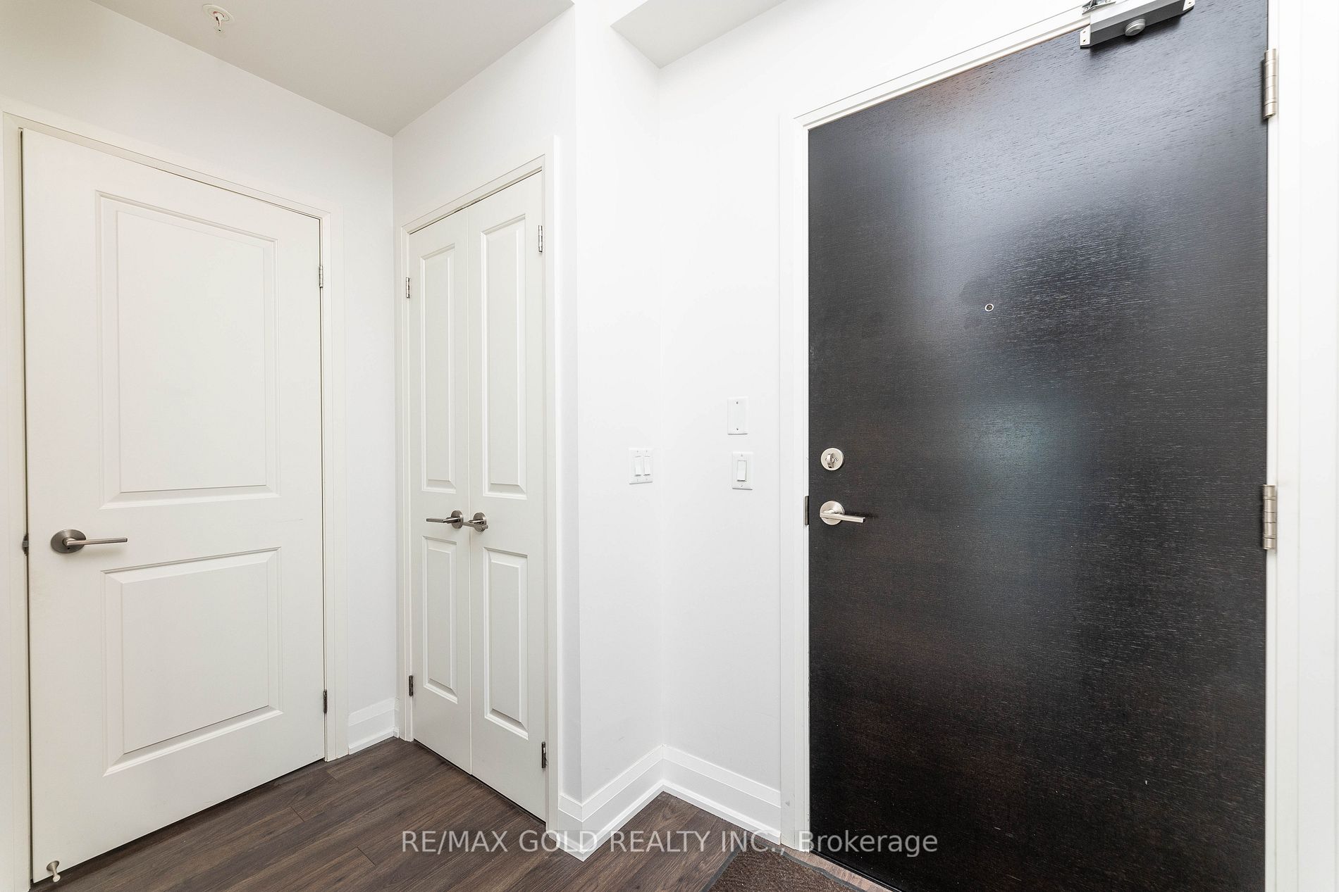 55 Yorkland Blvd, #704