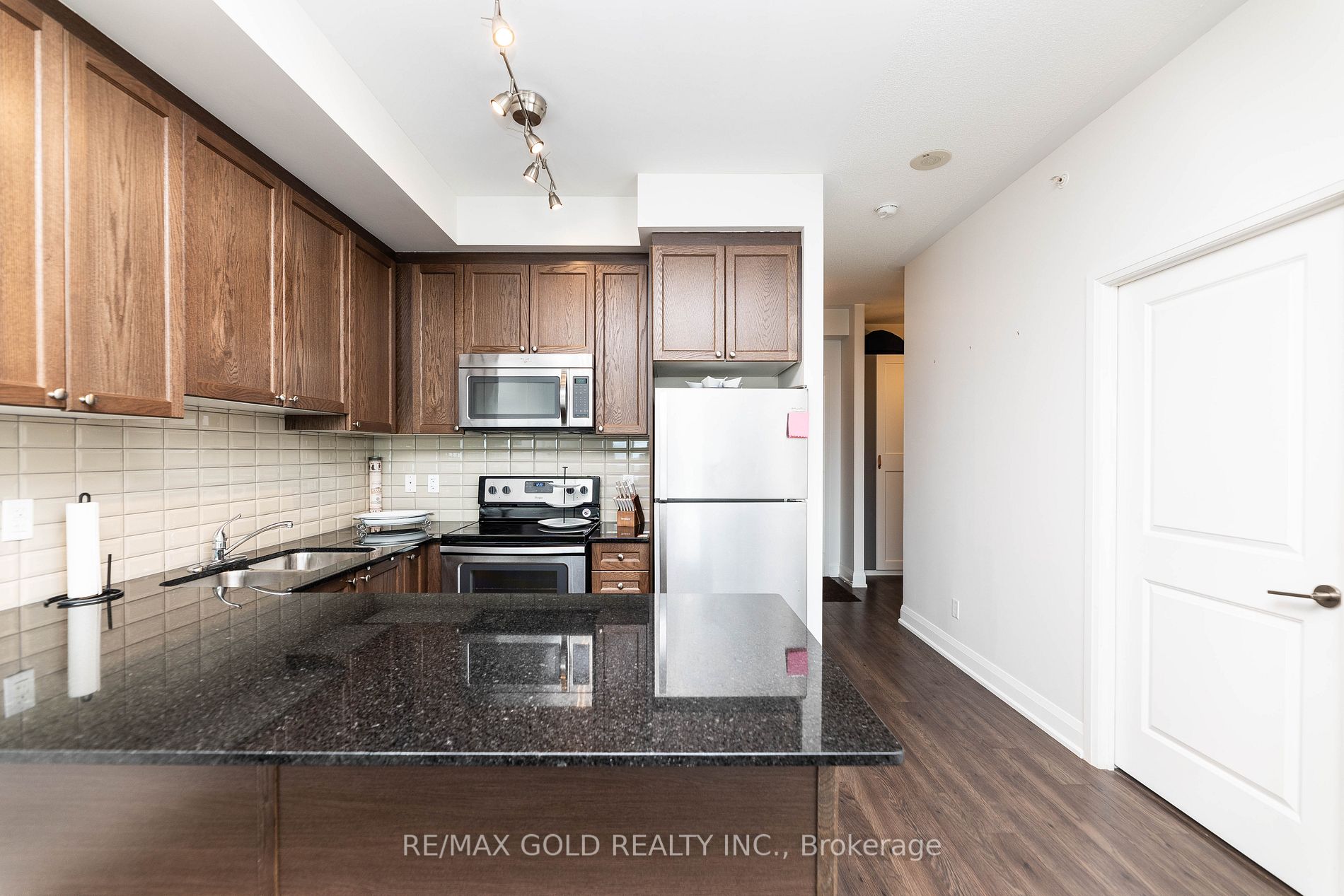 55 Yorkland Blvd, #704