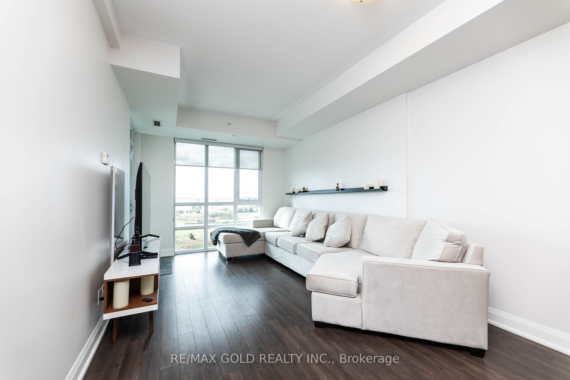 55 Yorkland Blvd, #704
