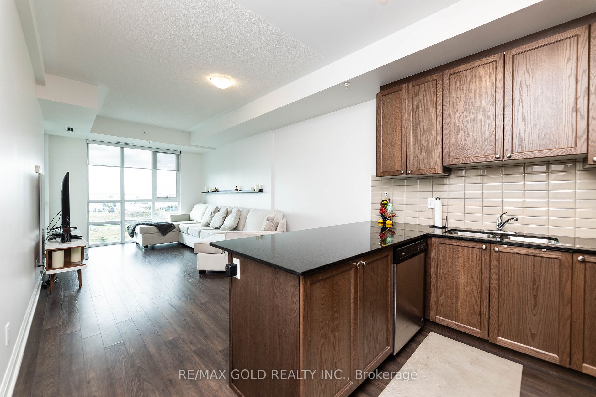 55 Yorkland Blvd, #704