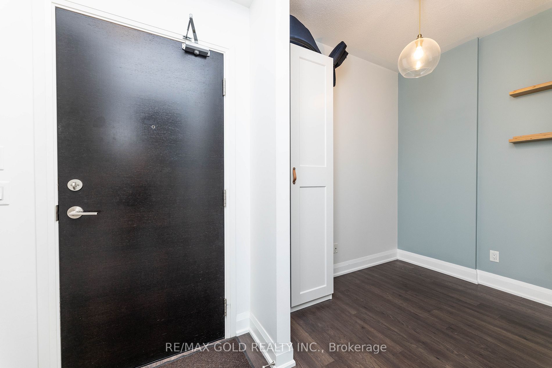 55 Yorkland Blvd, #704