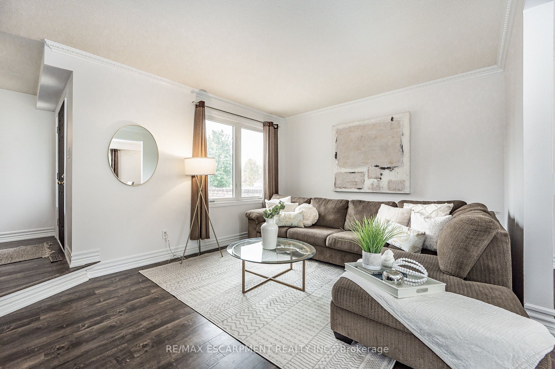 54 Cotswold Crt