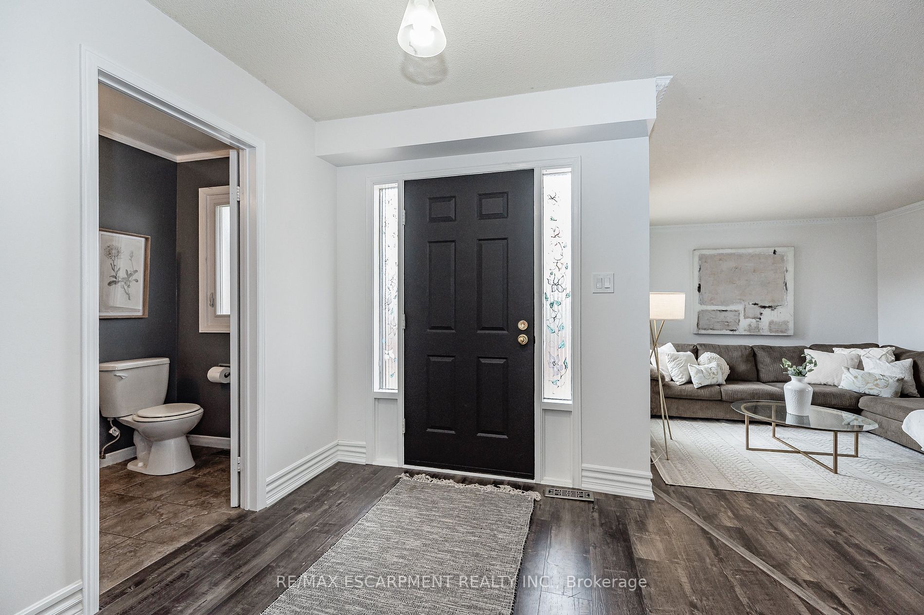 54 Cotswold Crt