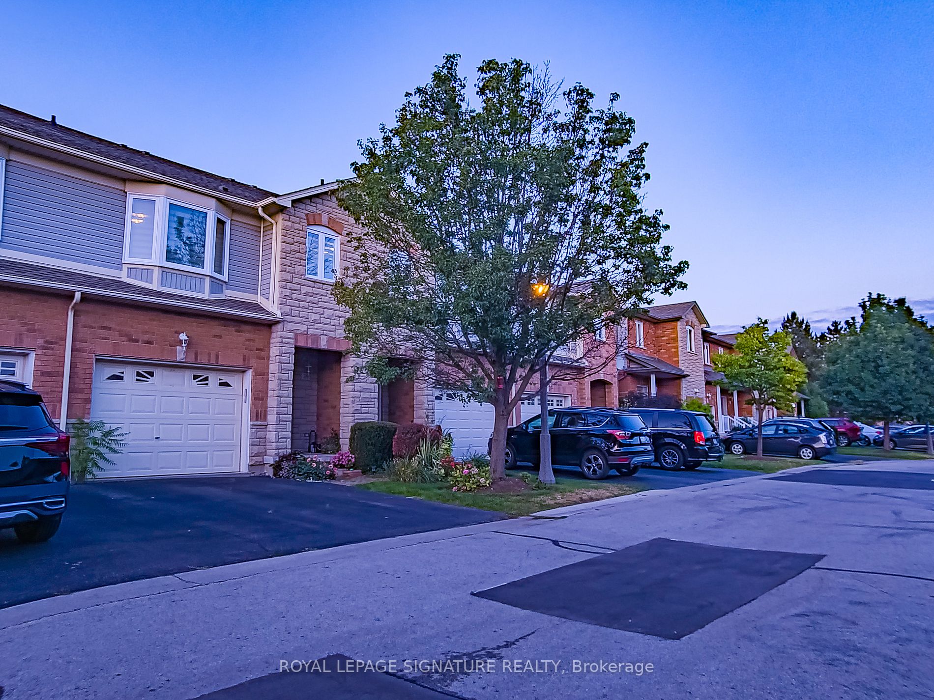 2229 Walkers Line, #28
