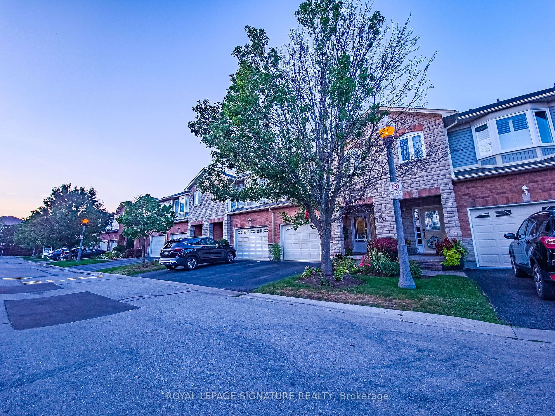 2229 Walkers Line, #28