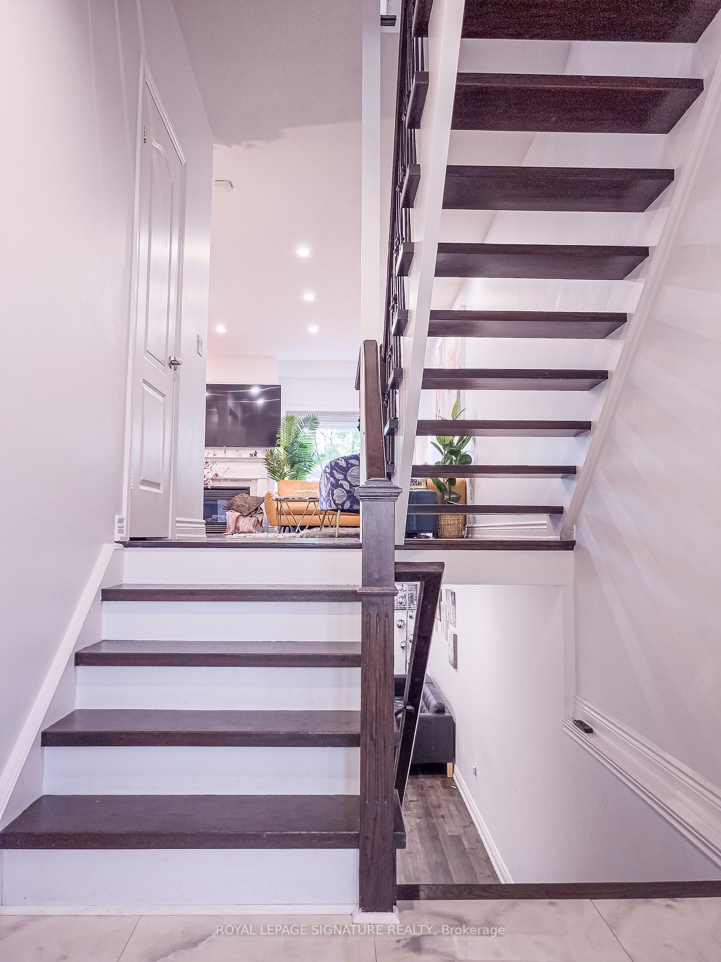 2229 Walkers Line, #28