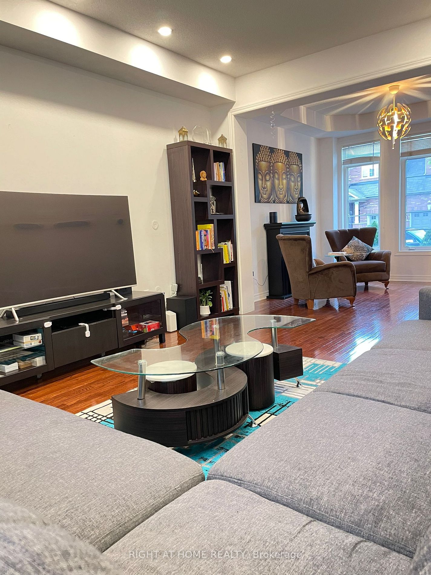 5537 Waterwind Cres