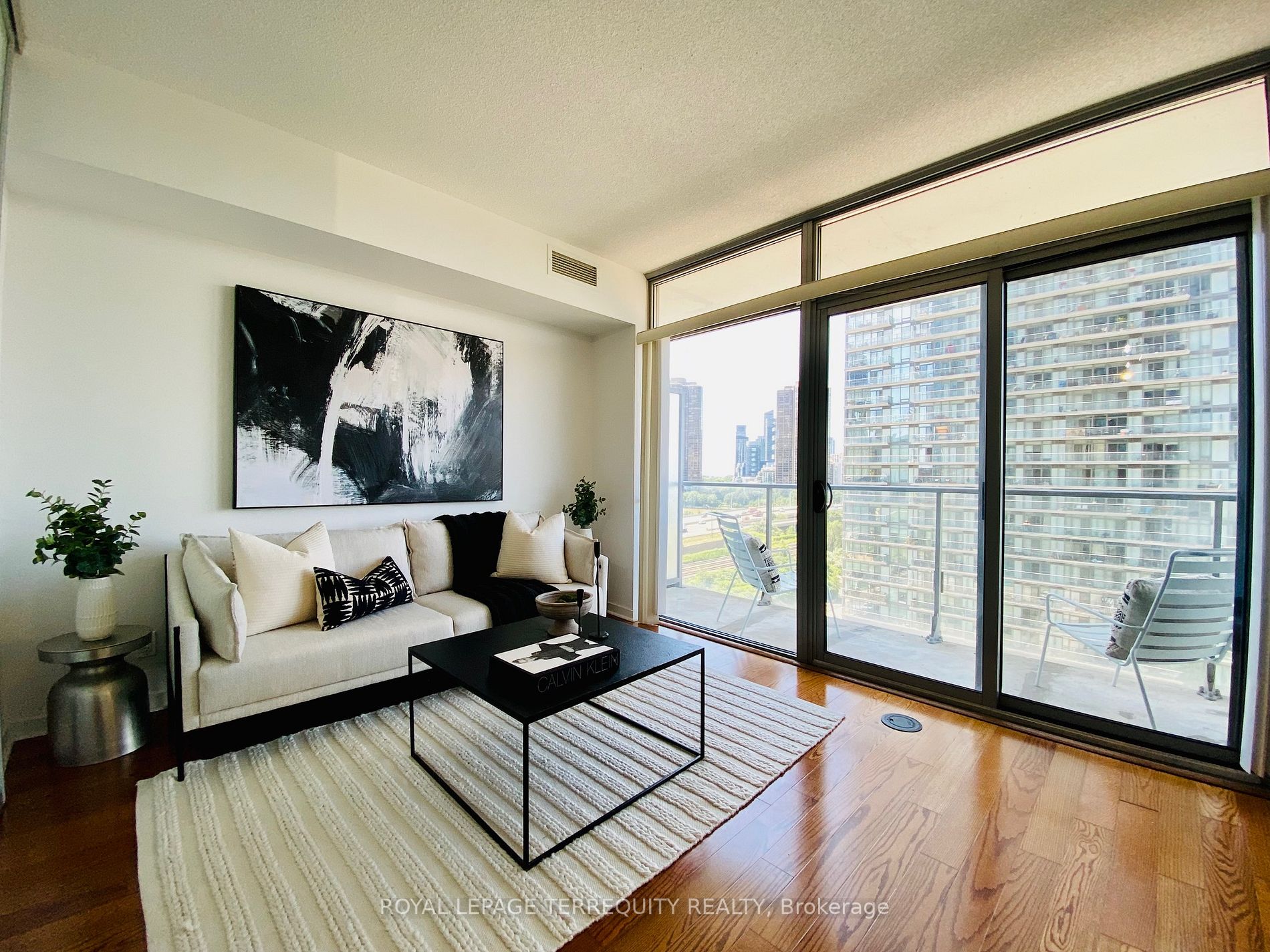 103 The Queensway Ave, #1011