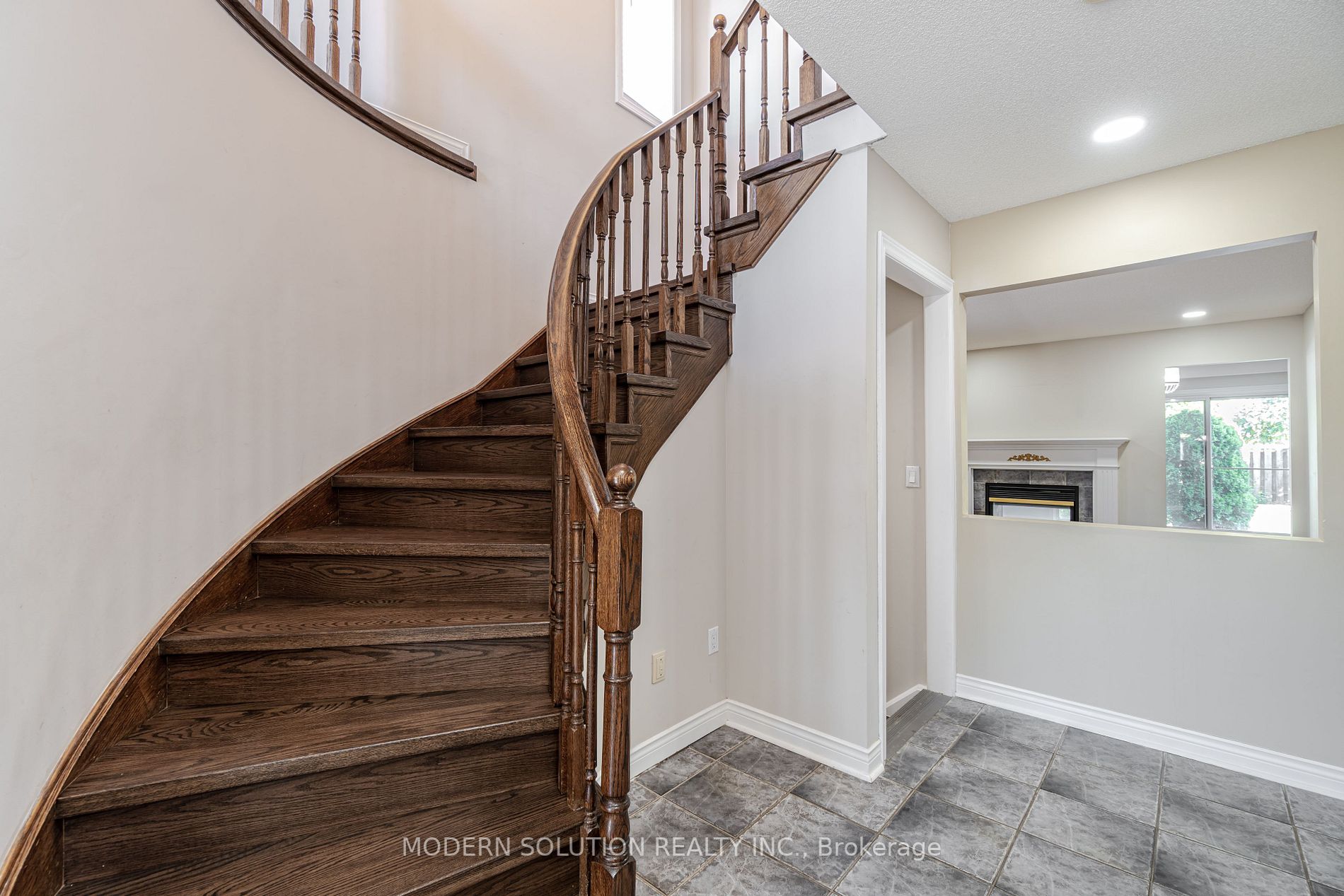 2181 Norfolk Dr