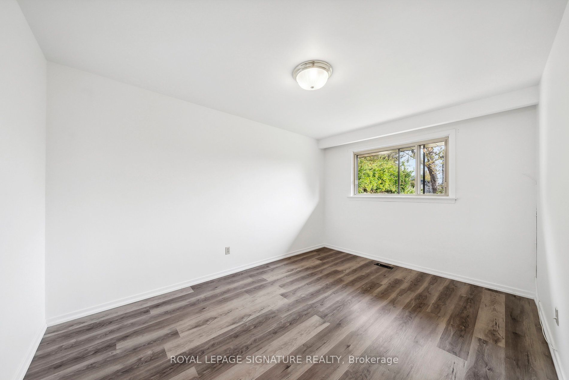 931 Aviation Road