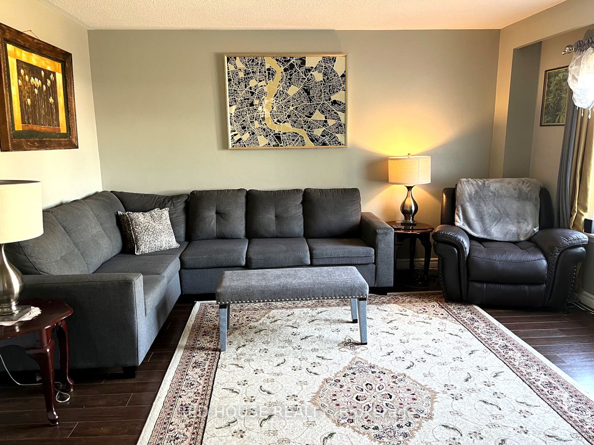 71 Forsythia Rd