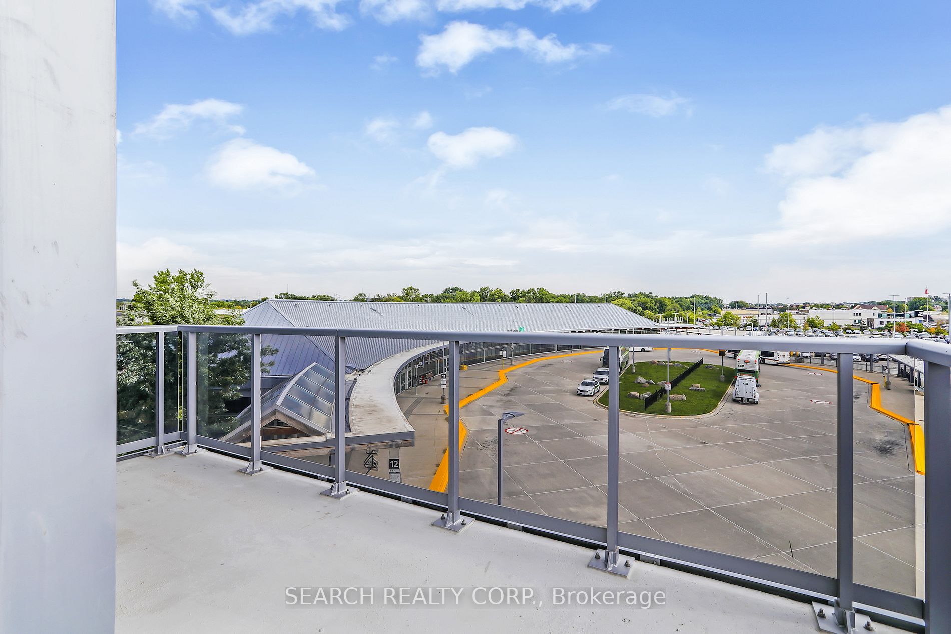 2093 Fairview St, #404