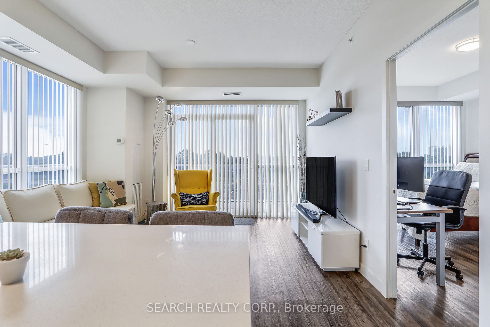 2093 Fairview St, #404