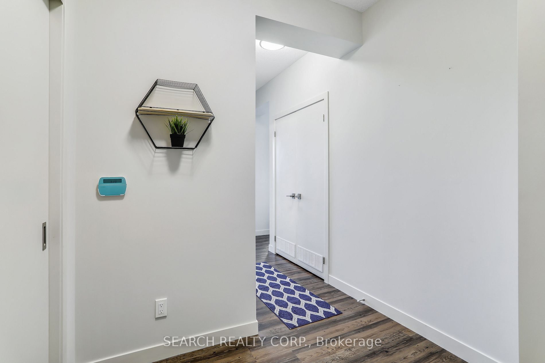 2093 Fairview St, #404
