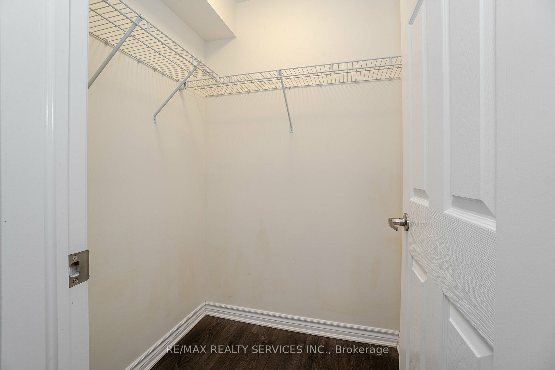 2441 Greenwich Dr, #7