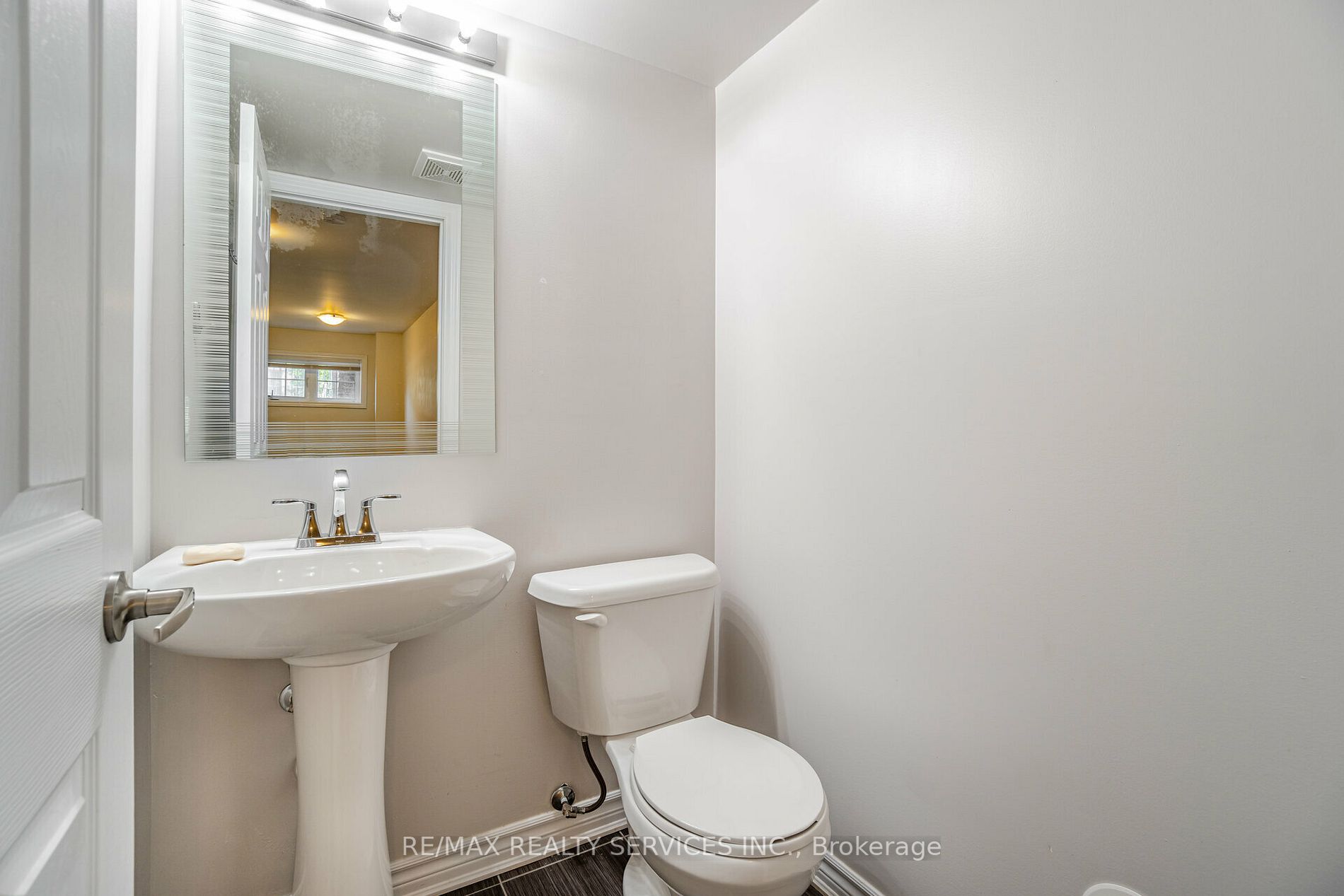 2441 Greenwich Dr, #7