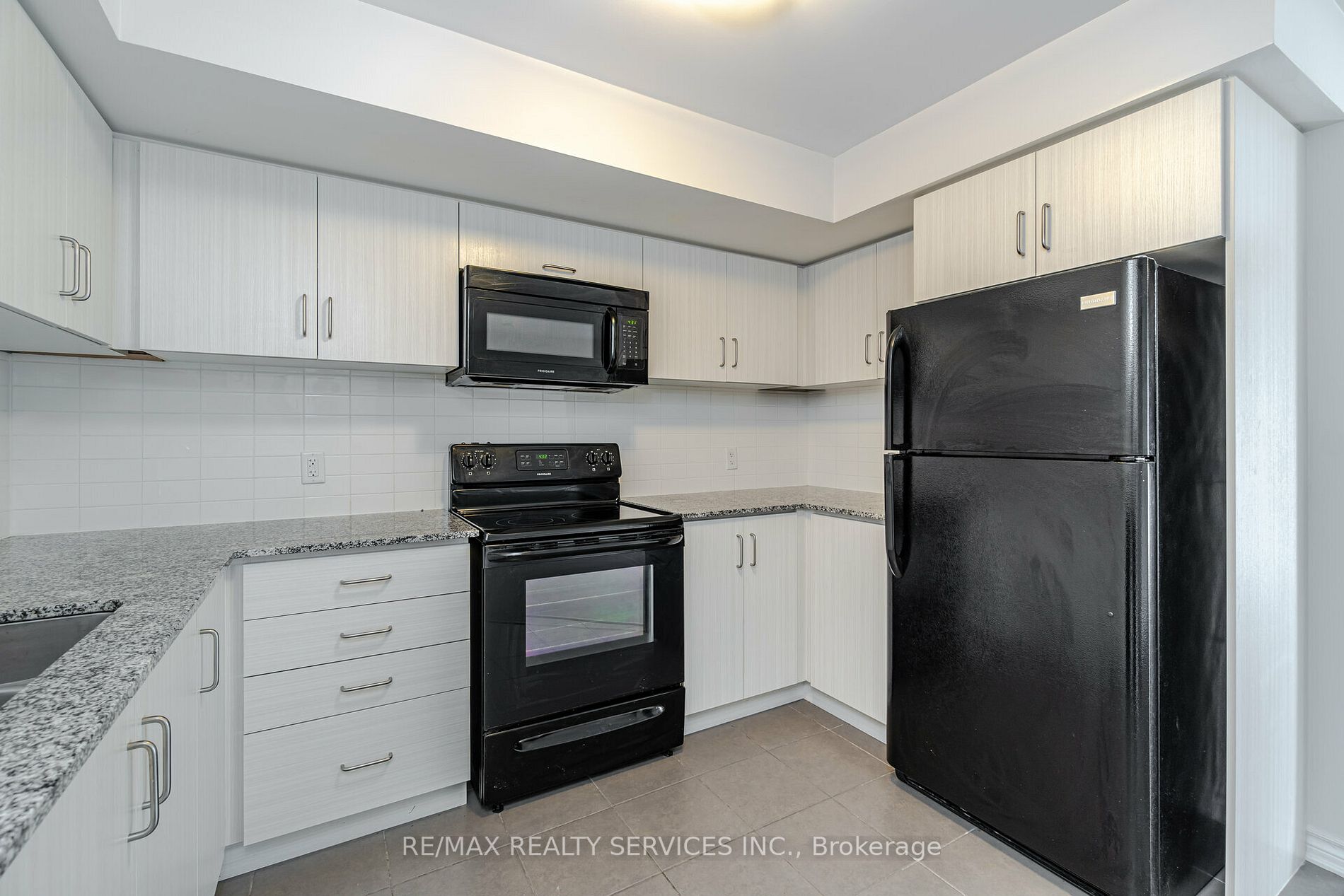 2441 Greenwich Dr, #7