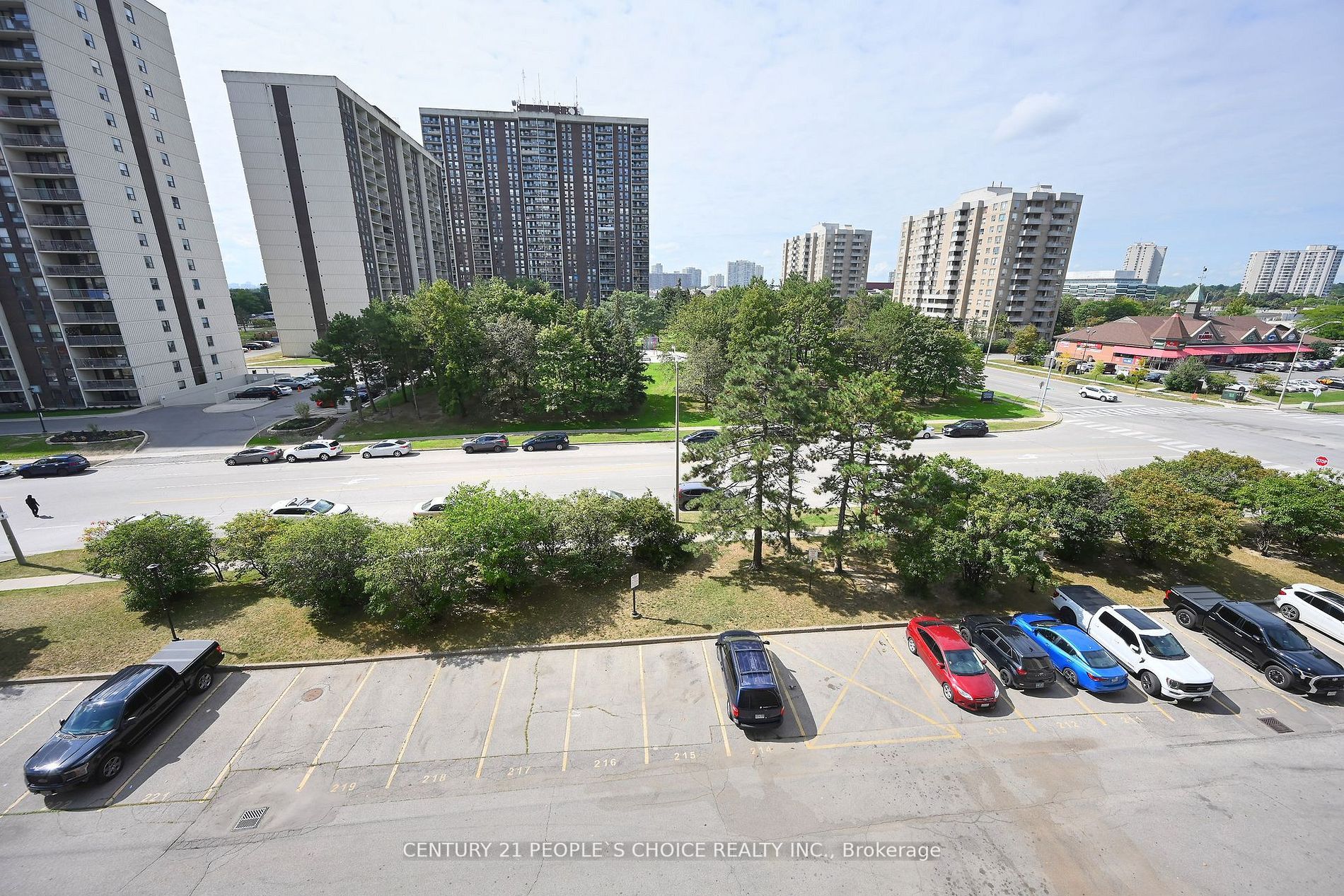 17 Knightsbridge Rd, #604