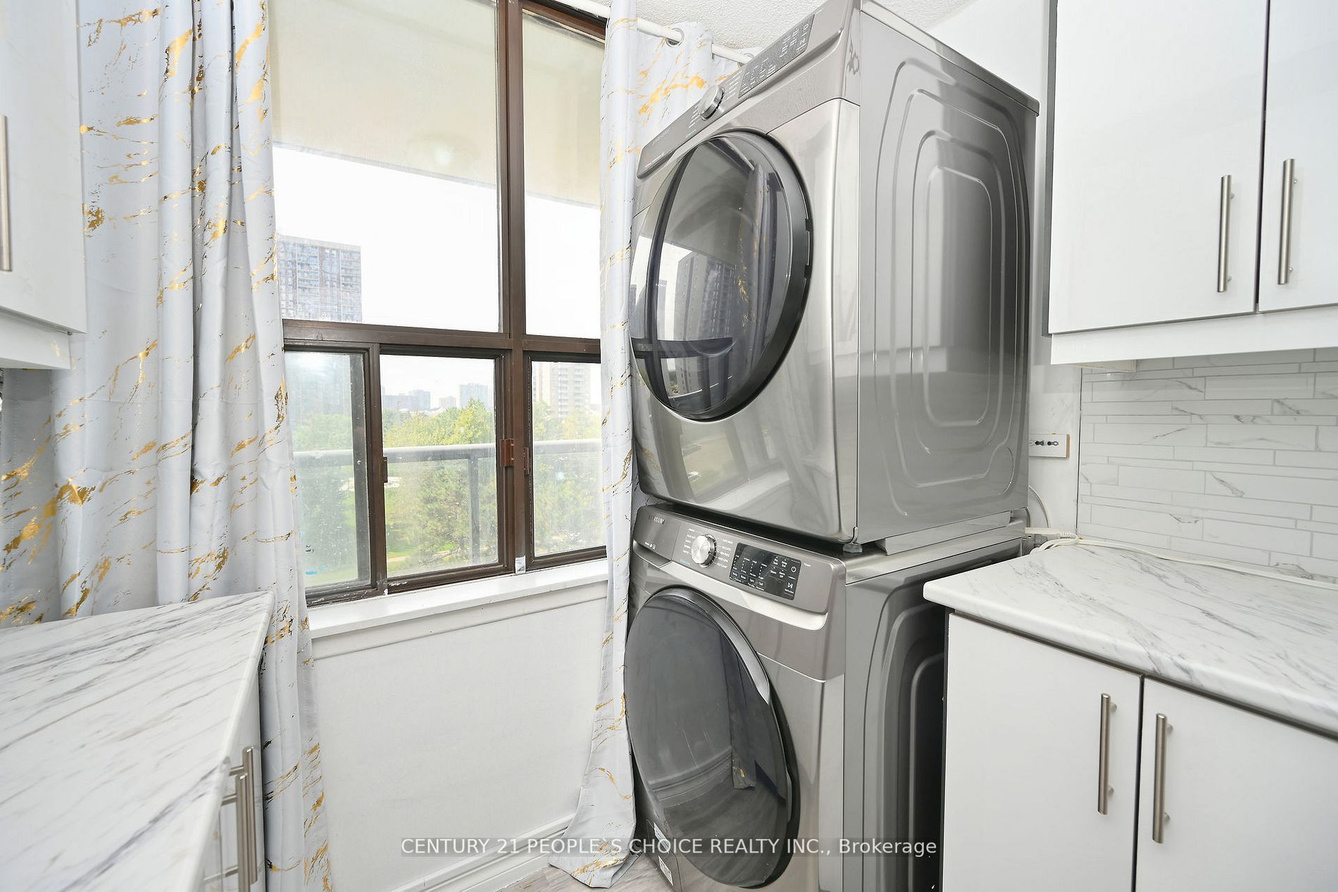 17 Knightsbridge Rd, #604