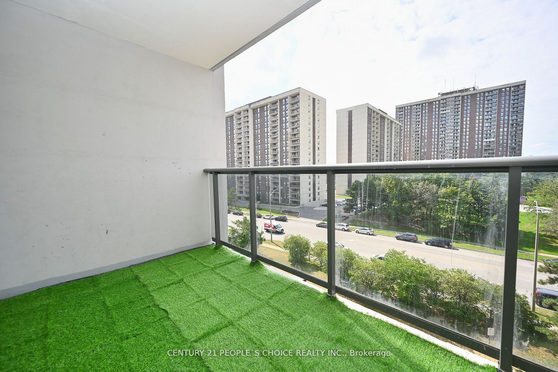 17 Knightsbridge Rd, #604