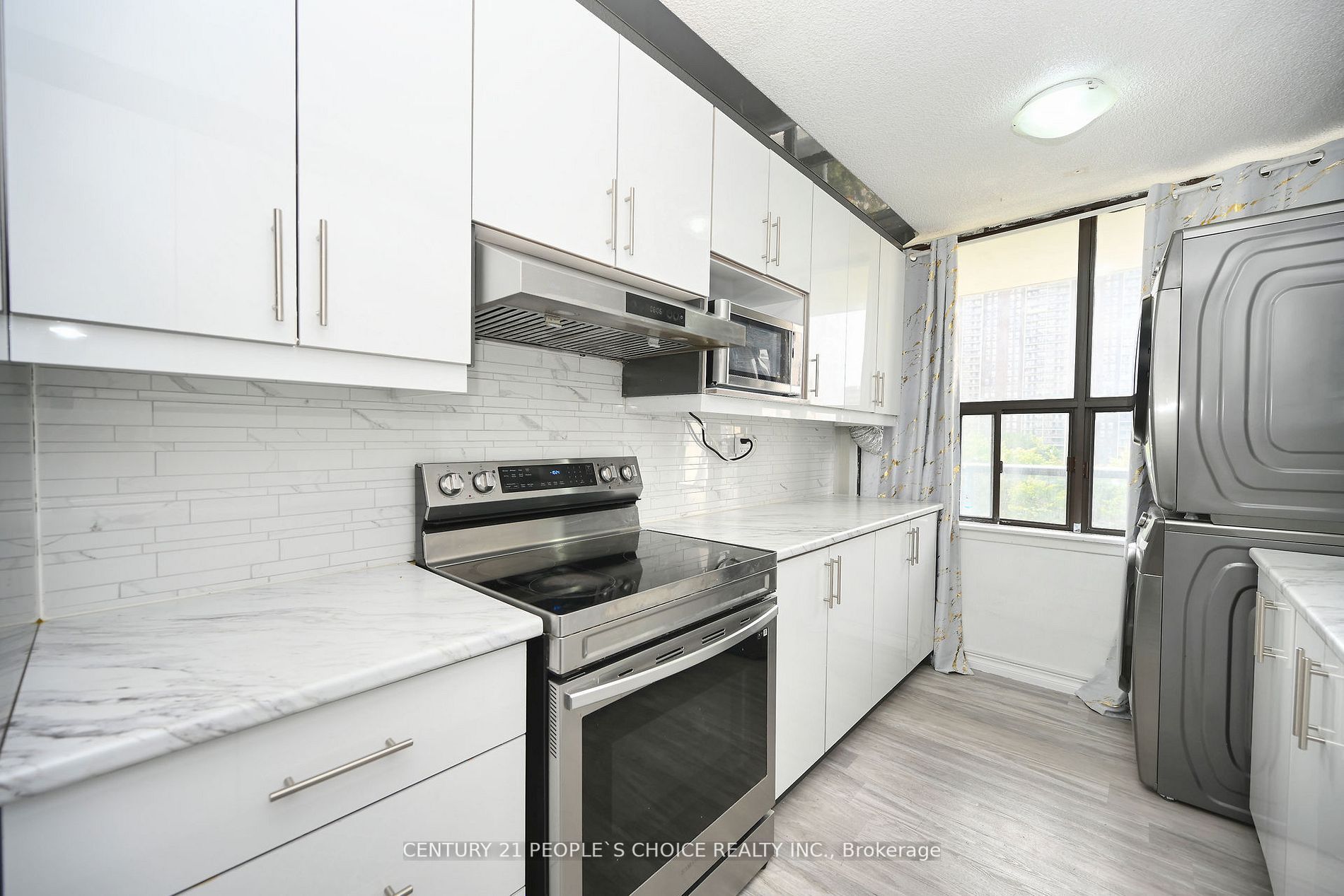 17 Knightsbridge Rd, #604