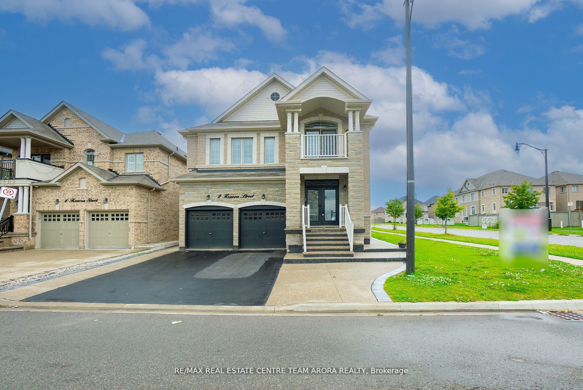 2 Kenora Street