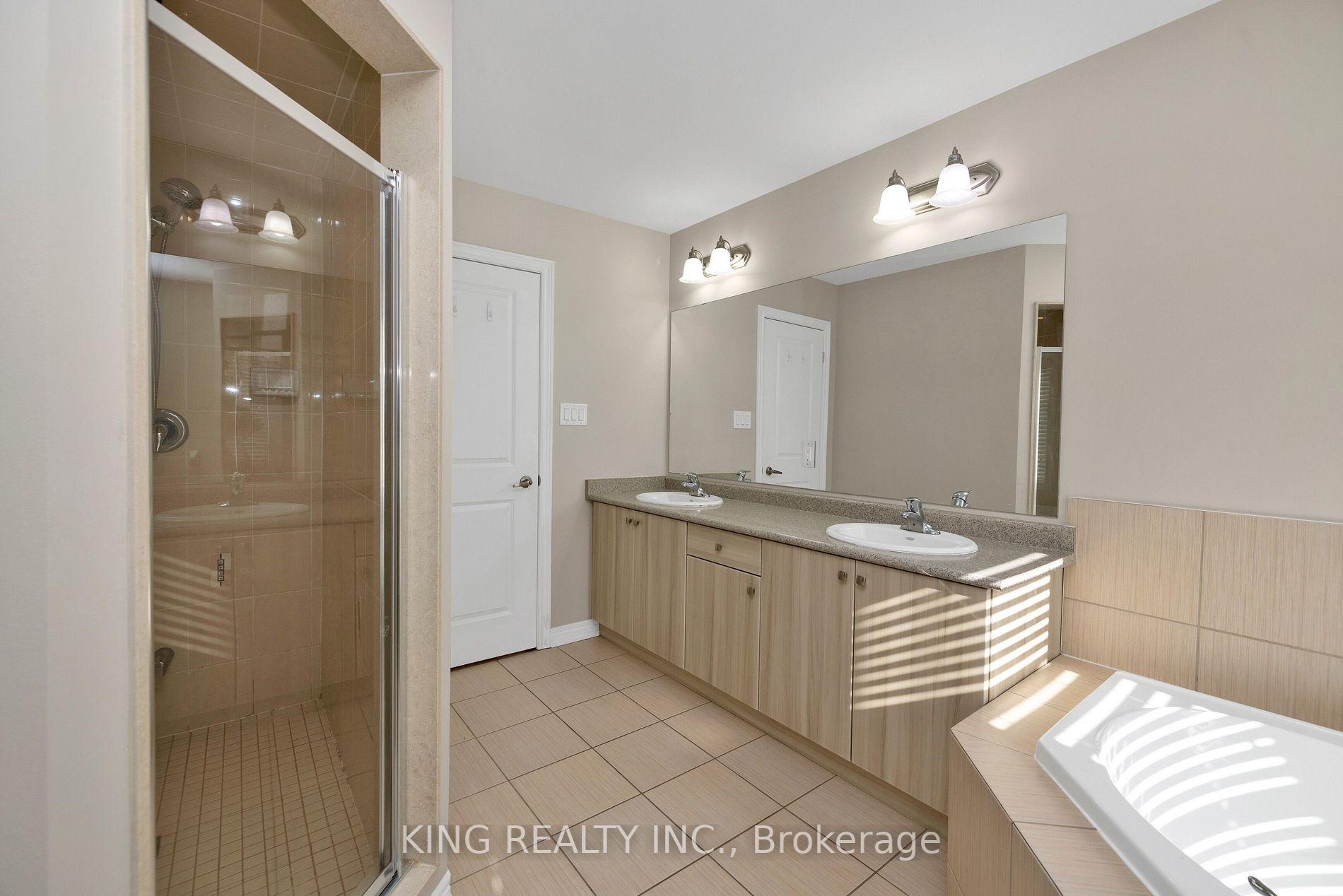 77 Antibes Dr