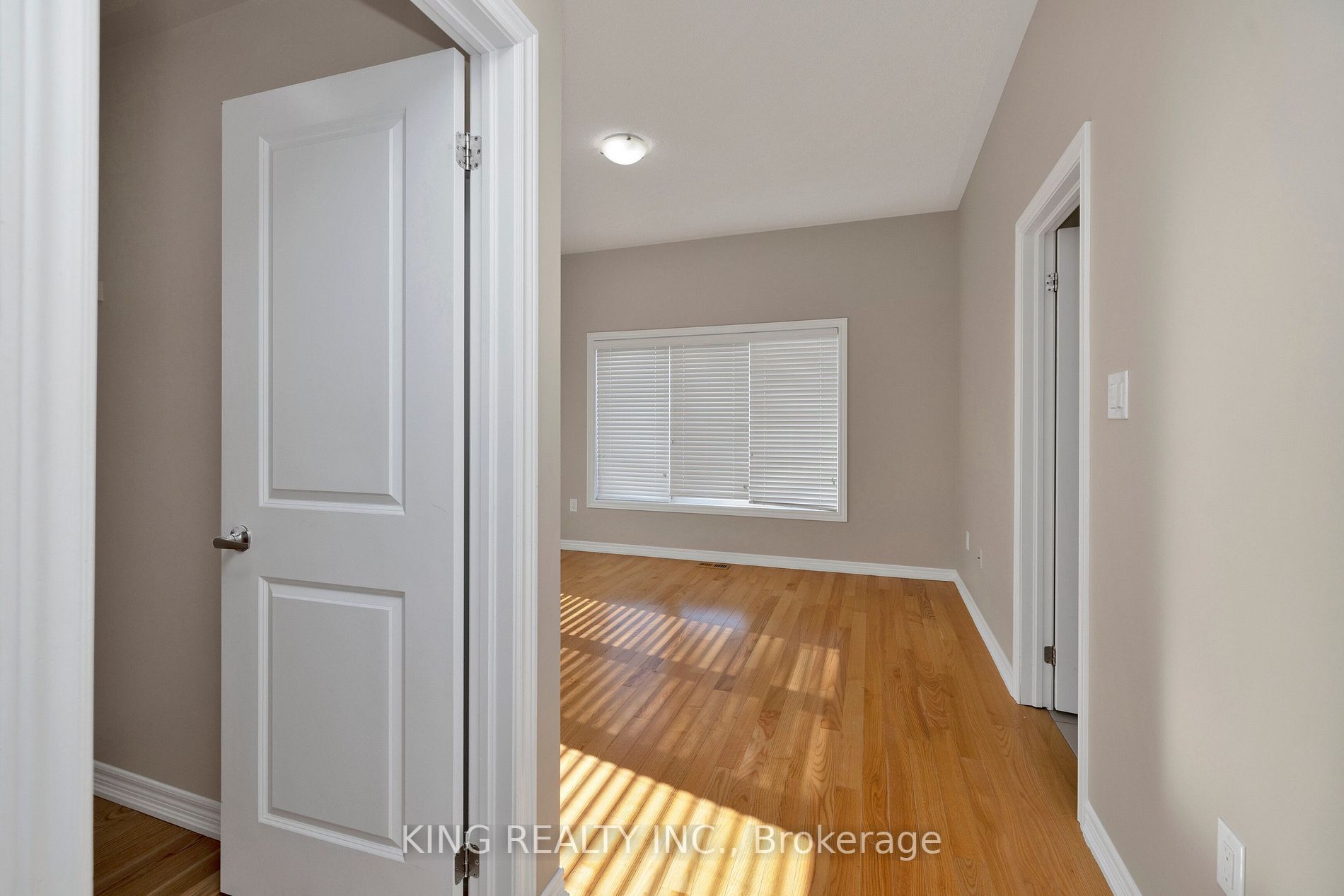 77 Antibes Dr