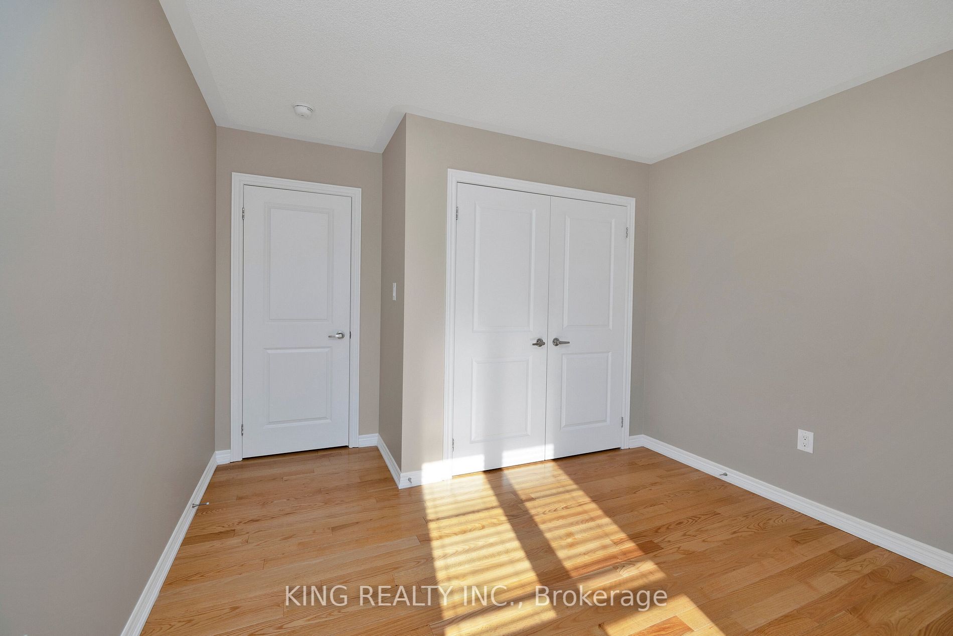 77 Antibes Dr