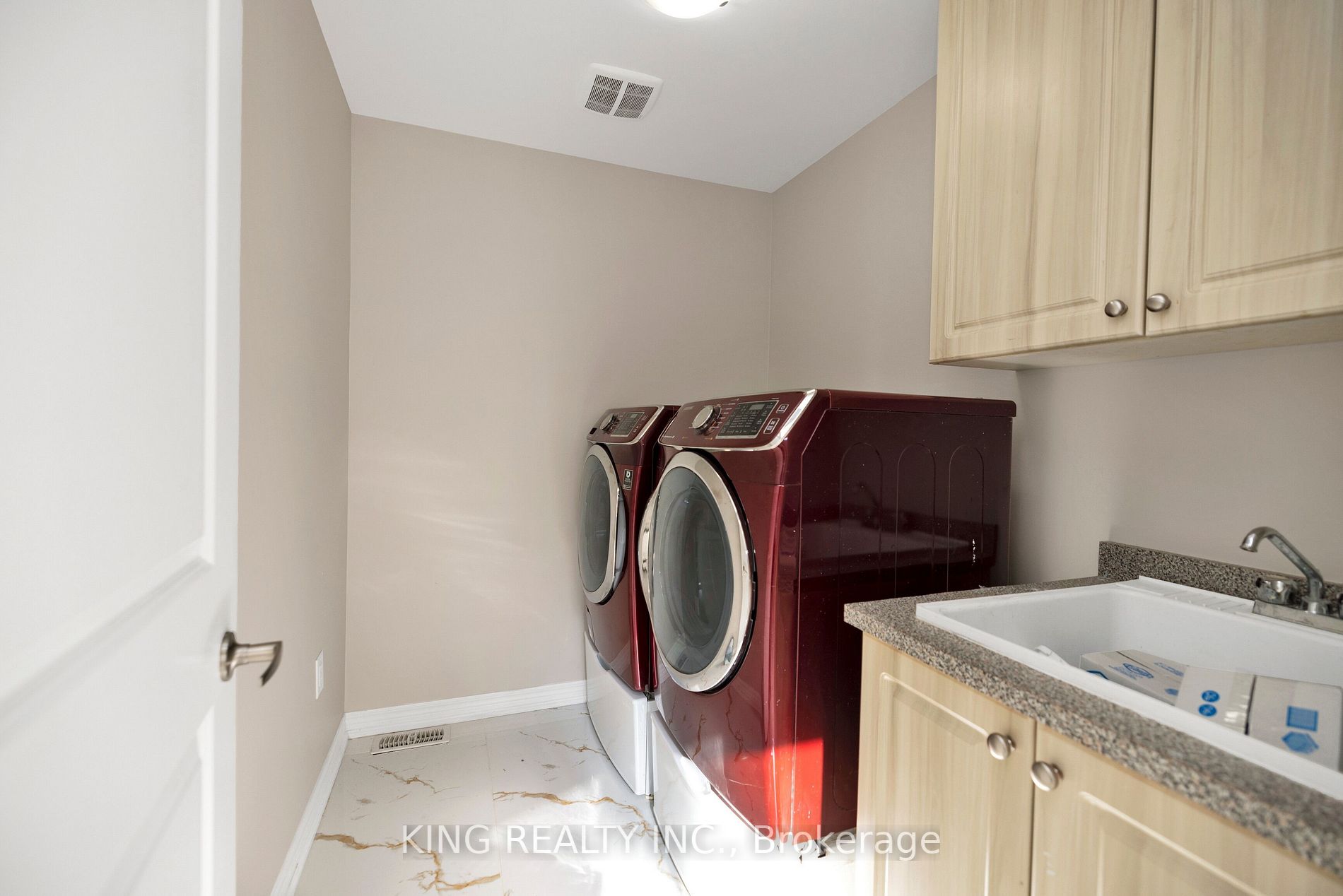 77 Antibes Dr