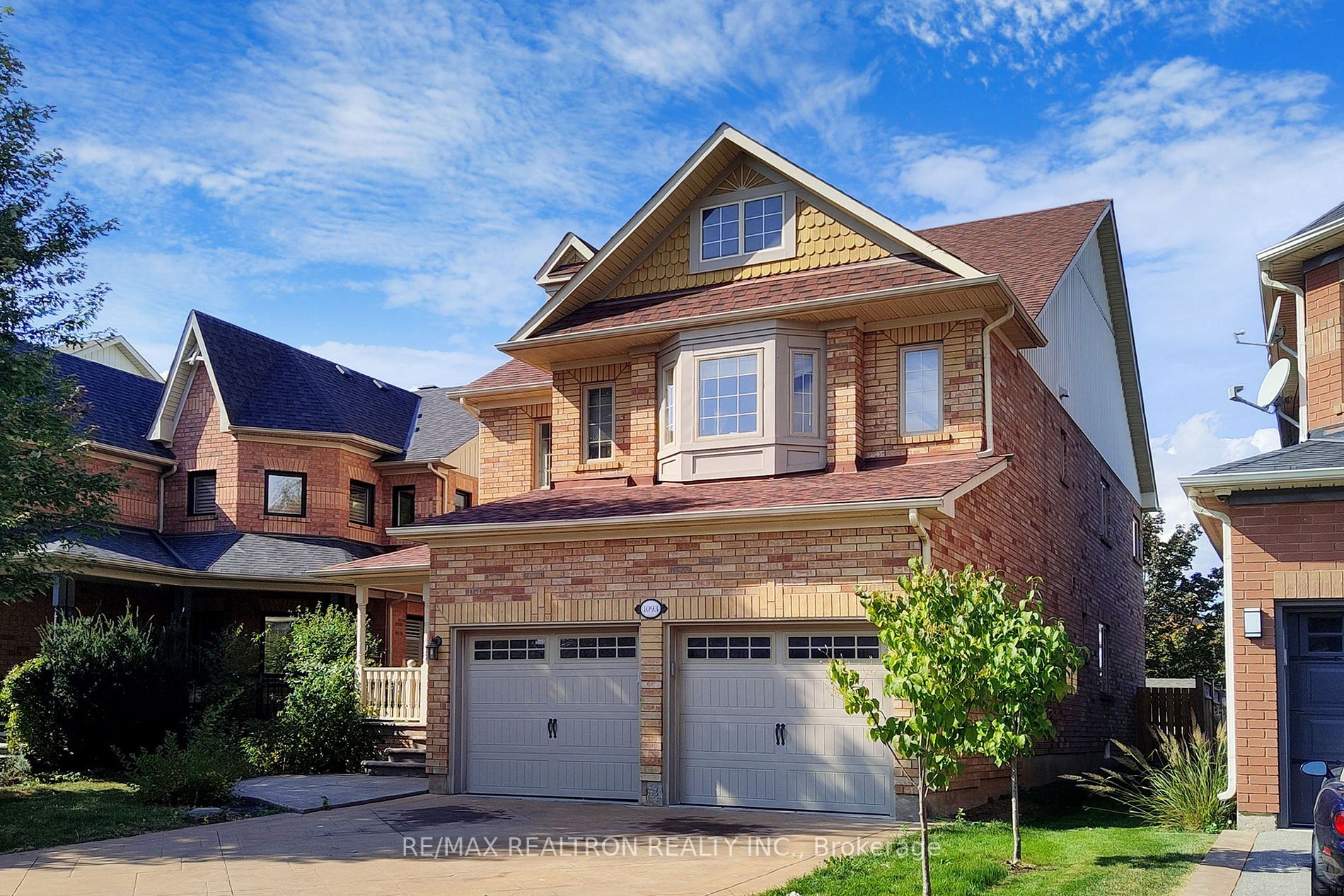 1093 Lamplight Way