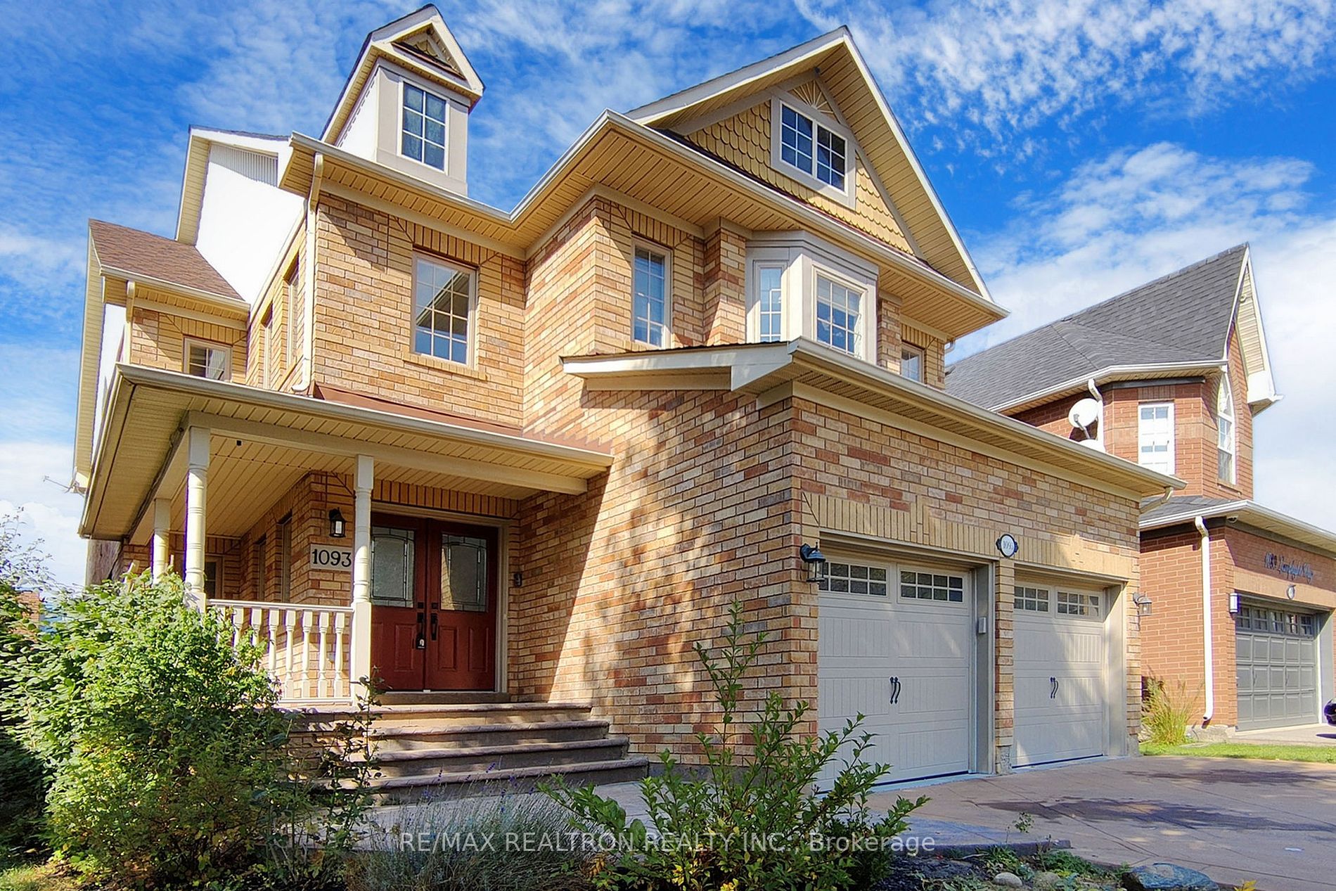 1093 Lamplight Way