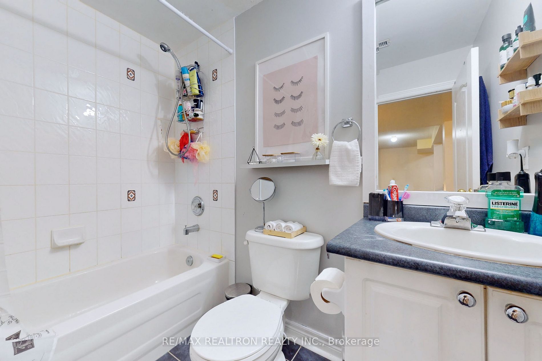 1093 Lamplight Way