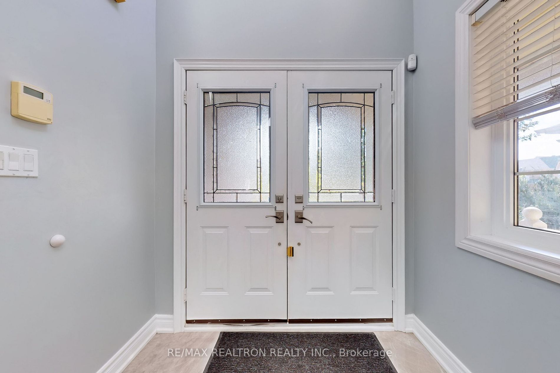 1093 Lamplight Way