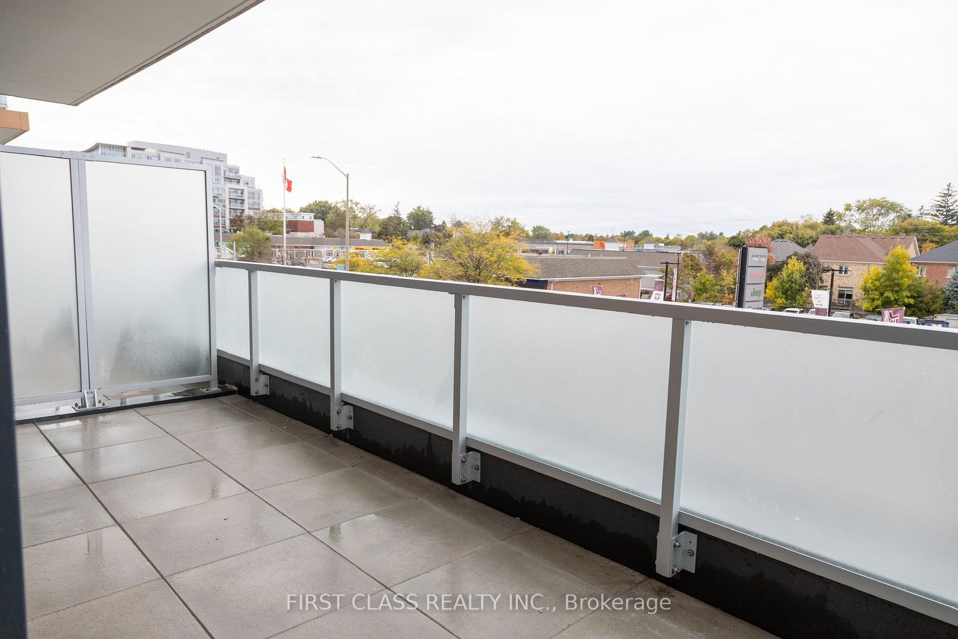215 Lakeshore Road W, #213