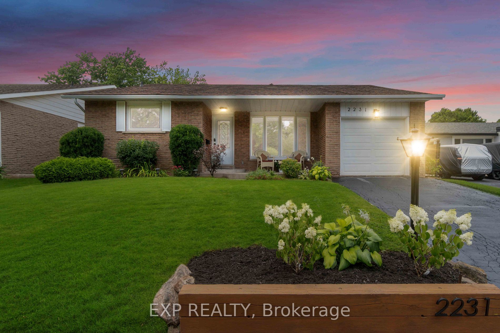 2231 Wyandotte Dr
