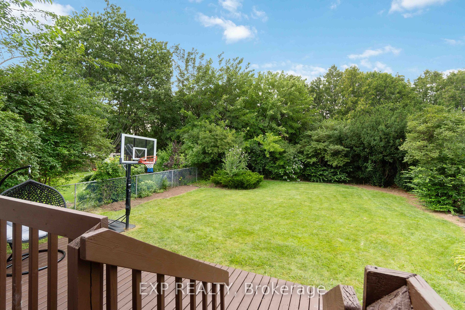 2231 Wyandotte Dr