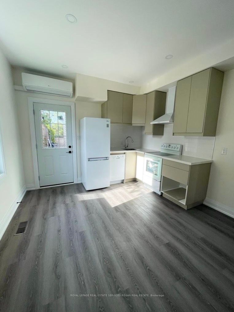 4172 Dundas St W, #1