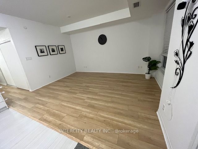 650 Atwater Ave, #21