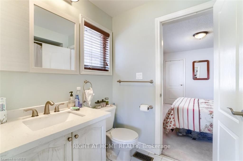 3020 Hawktail Crescent