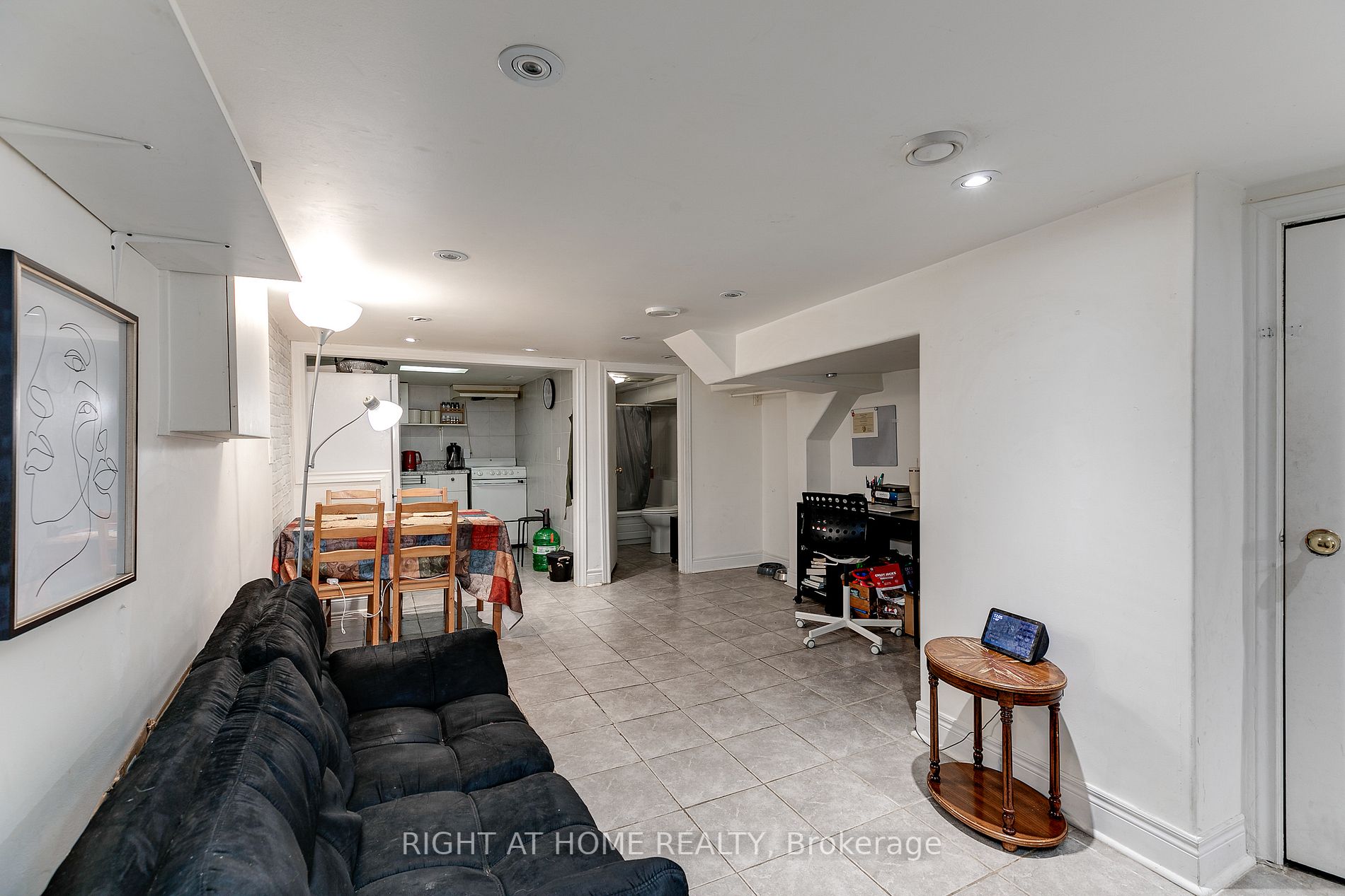 84 Rosethorn Avenue