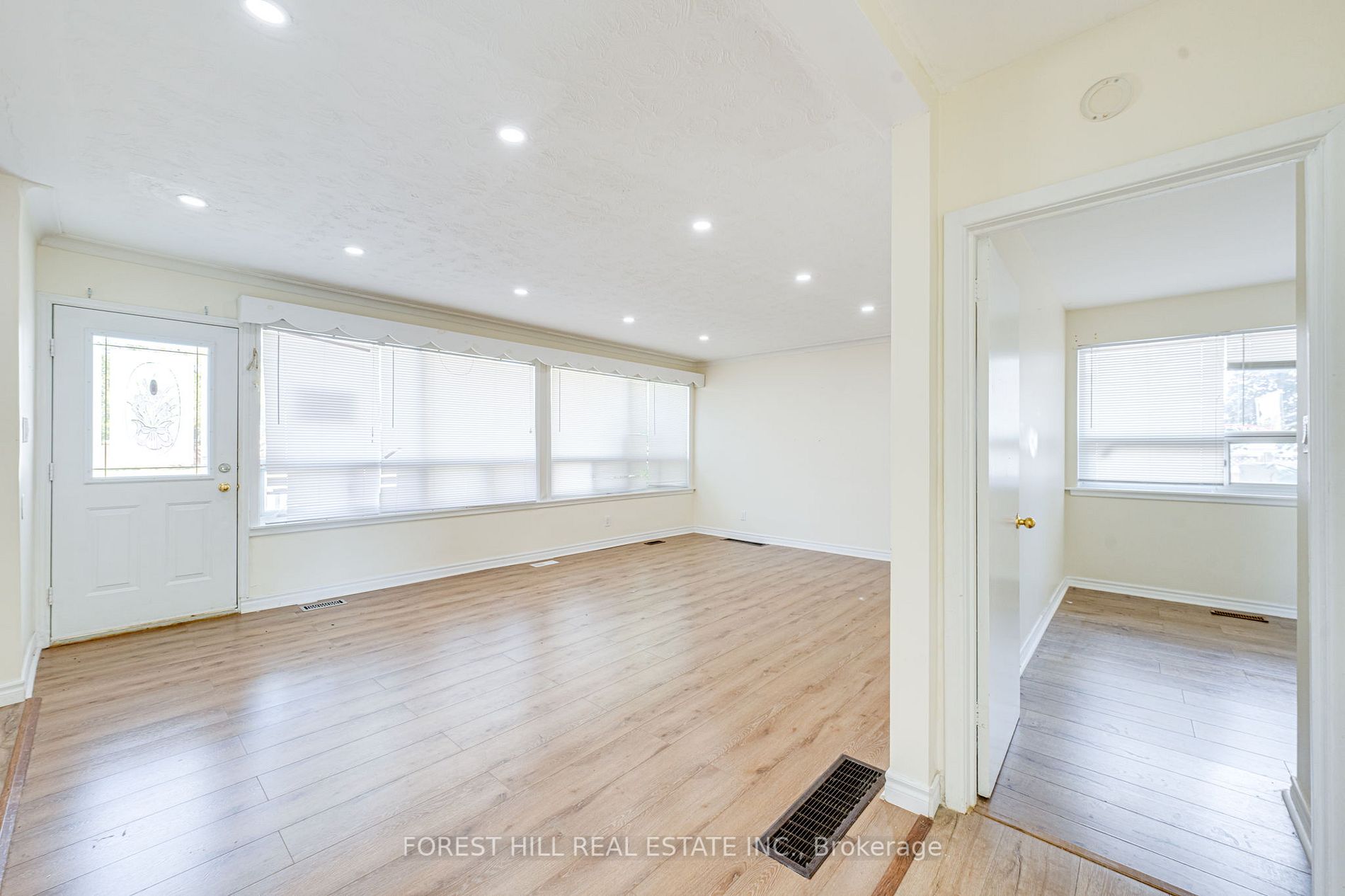 344 Leonard St