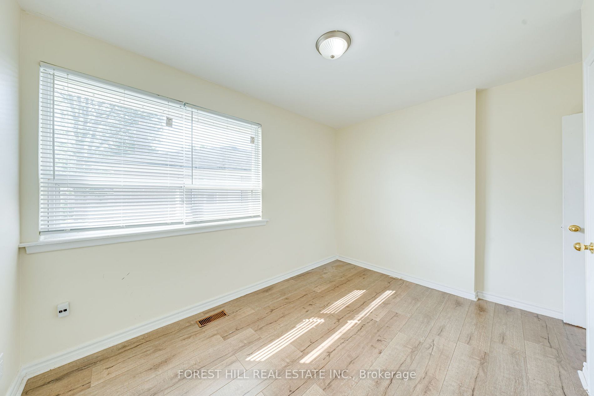 344 Leonard St