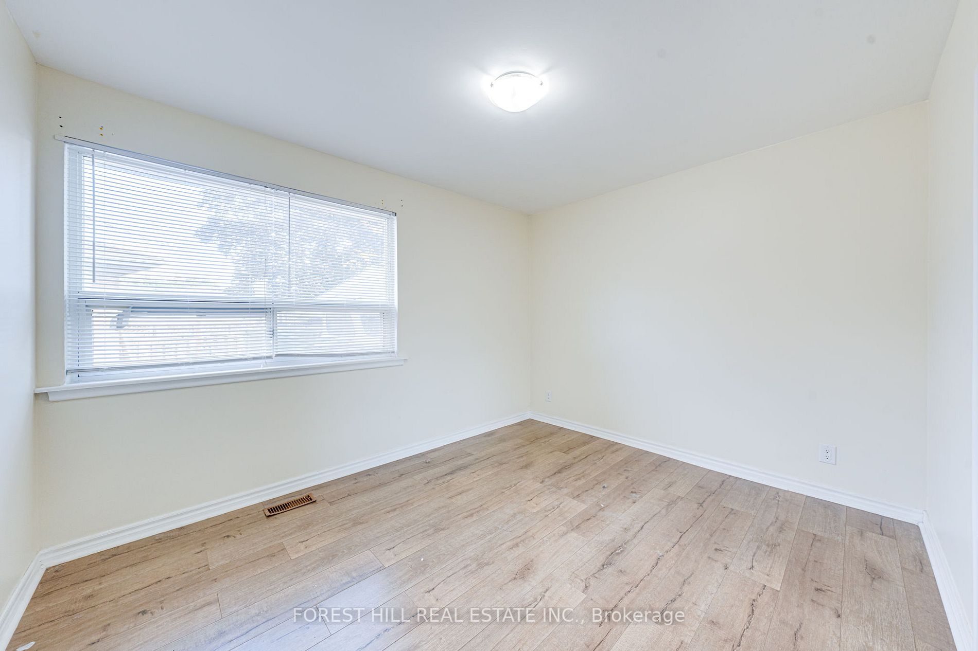 344 Leonard St